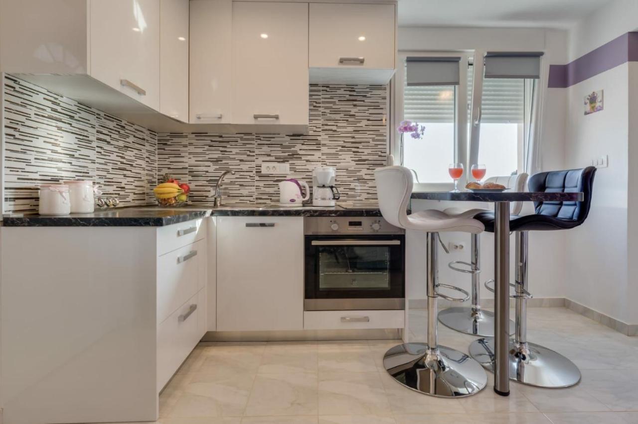 Apartment Dalmatian Modern With Tavern Zadar
